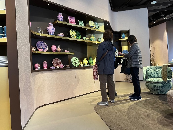 Our shoppers in the Brera Ginori store