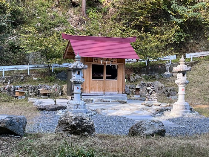 The mystery Shrine!