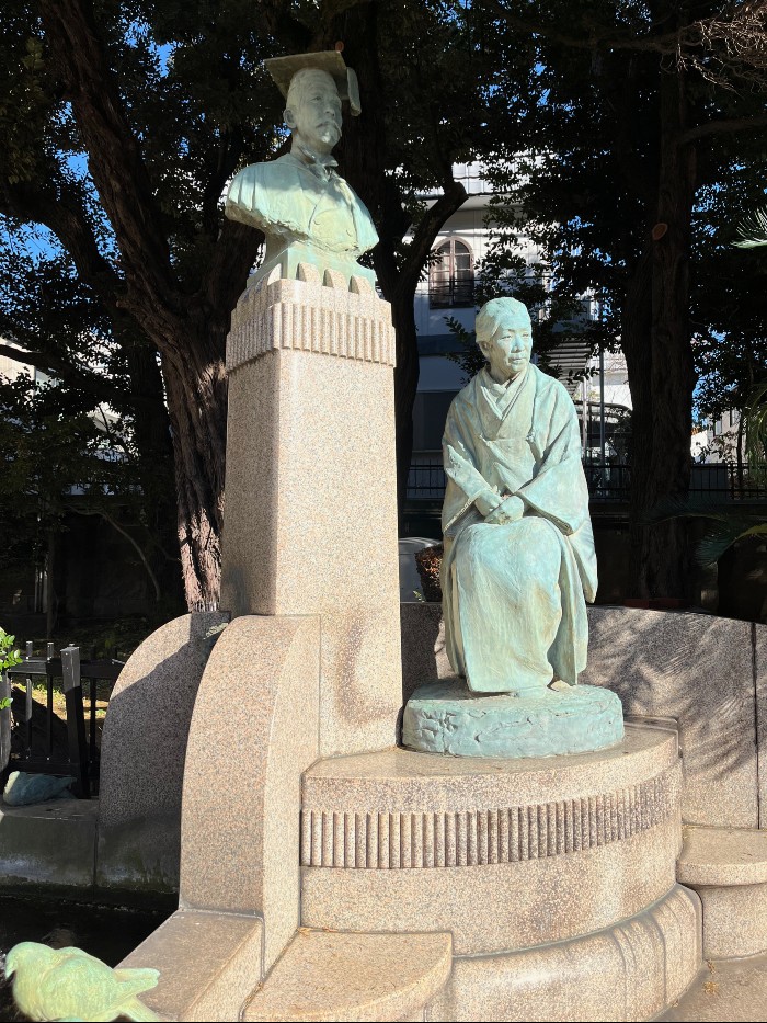 Statue of Kazuo and Haruko, Ichiro's parents
